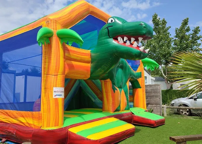 Les Alizes مكان تخييم 3*