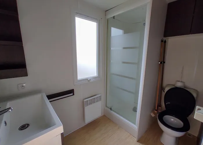 مكان تخييم Les Alizes سا يْليرْ دو ري