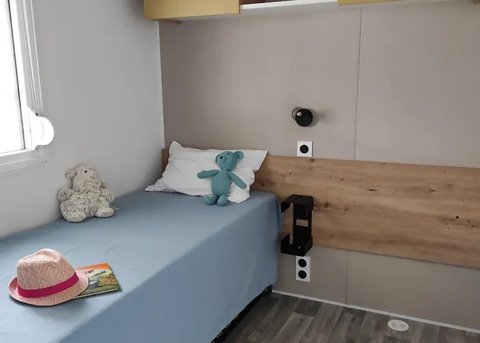 Les Alizes سا يْليرْ دو ري