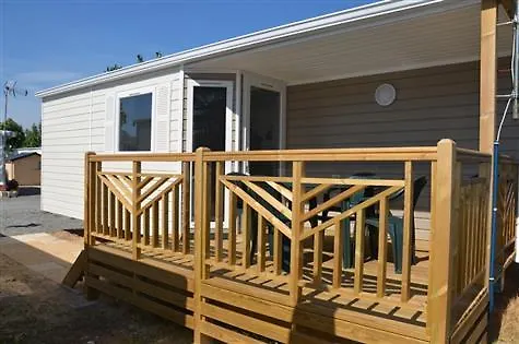 Les Alizes مكان تخييم